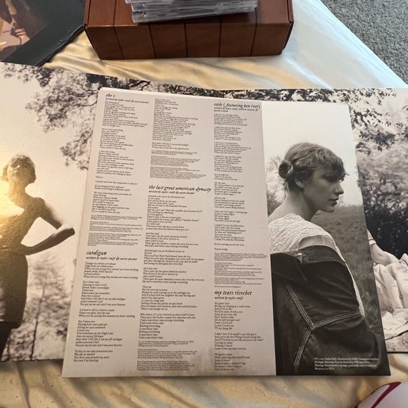 Folklore Vinyl - Picture 4 of 9